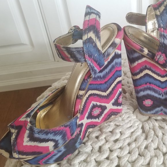 NWOT Gorgeous Multicolour Platform Sandal - Picture 3 of 4